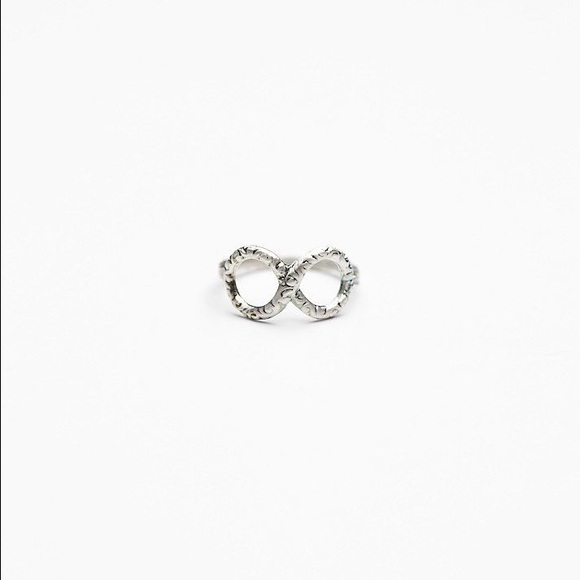 Free People Infinity Ring NWOT - Picture 1 of 3